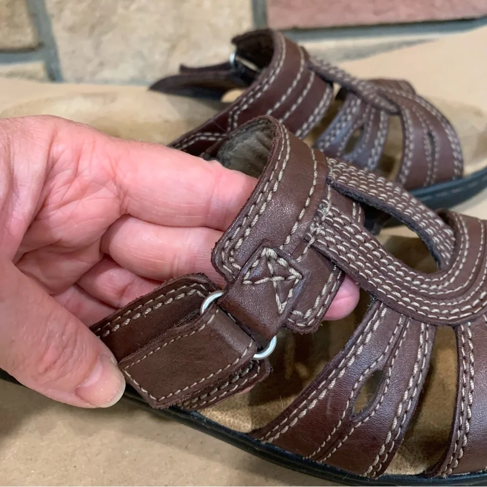 CLARKS‎ BENDABLES Lexi Belle brown leather sandals
